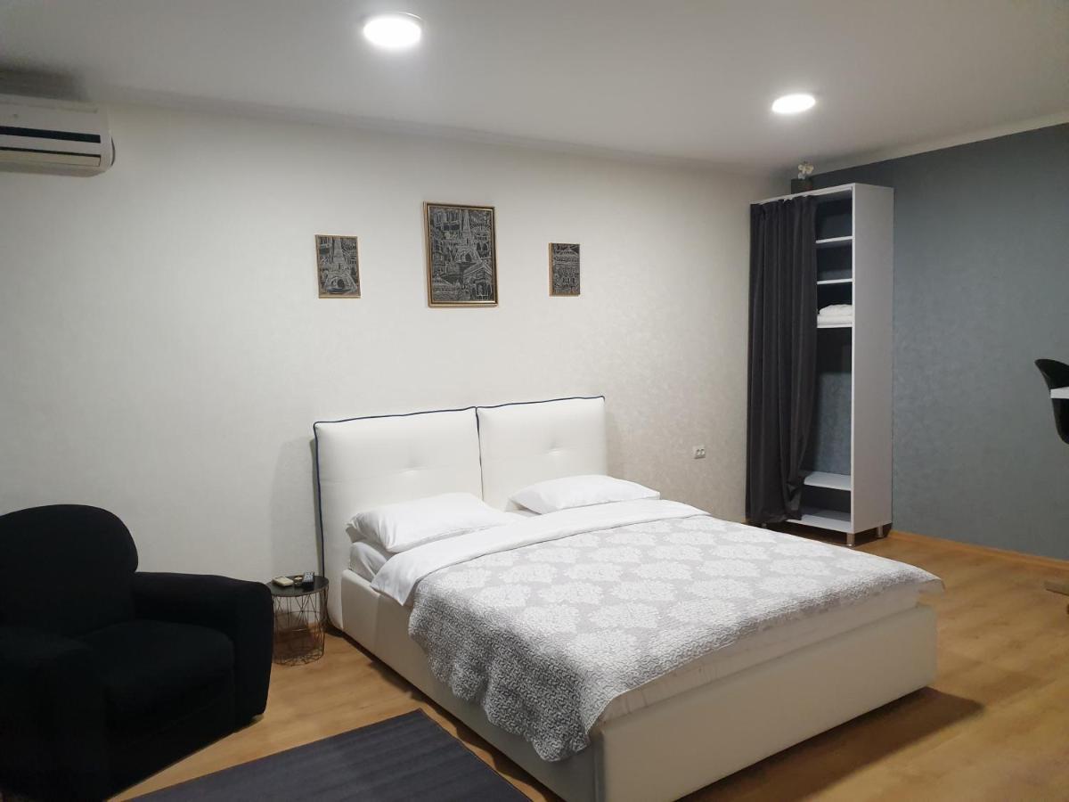 Studio In The Center Appartement Chişinǎu Buitenkant foto