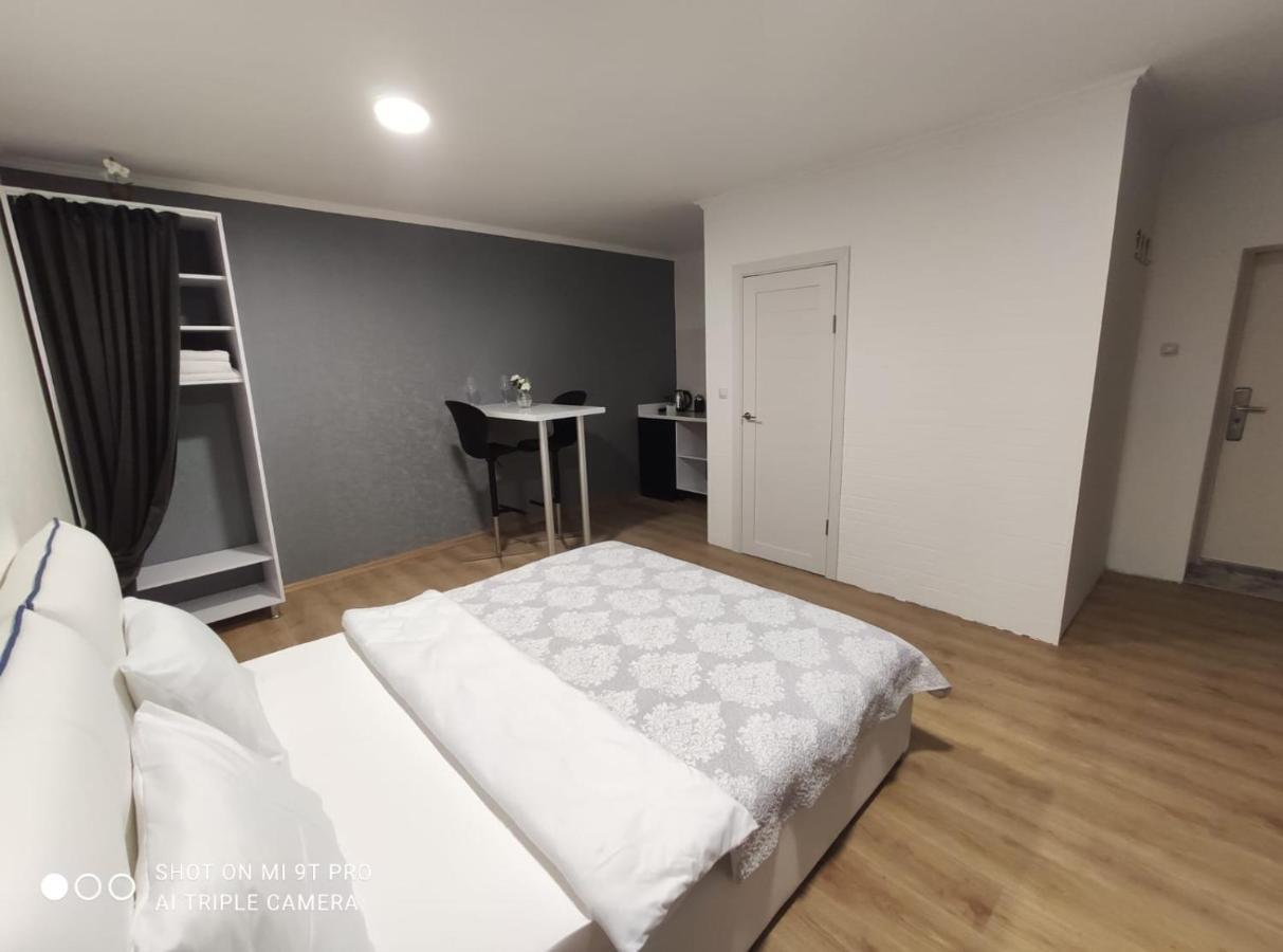 Studio In The Center Appartement Chişinǎu Buitenkant foto