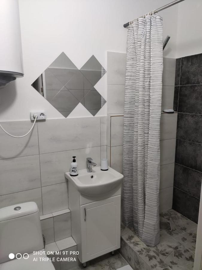 Studio In The Center Appartement Chişinǎu Buitenkant foto