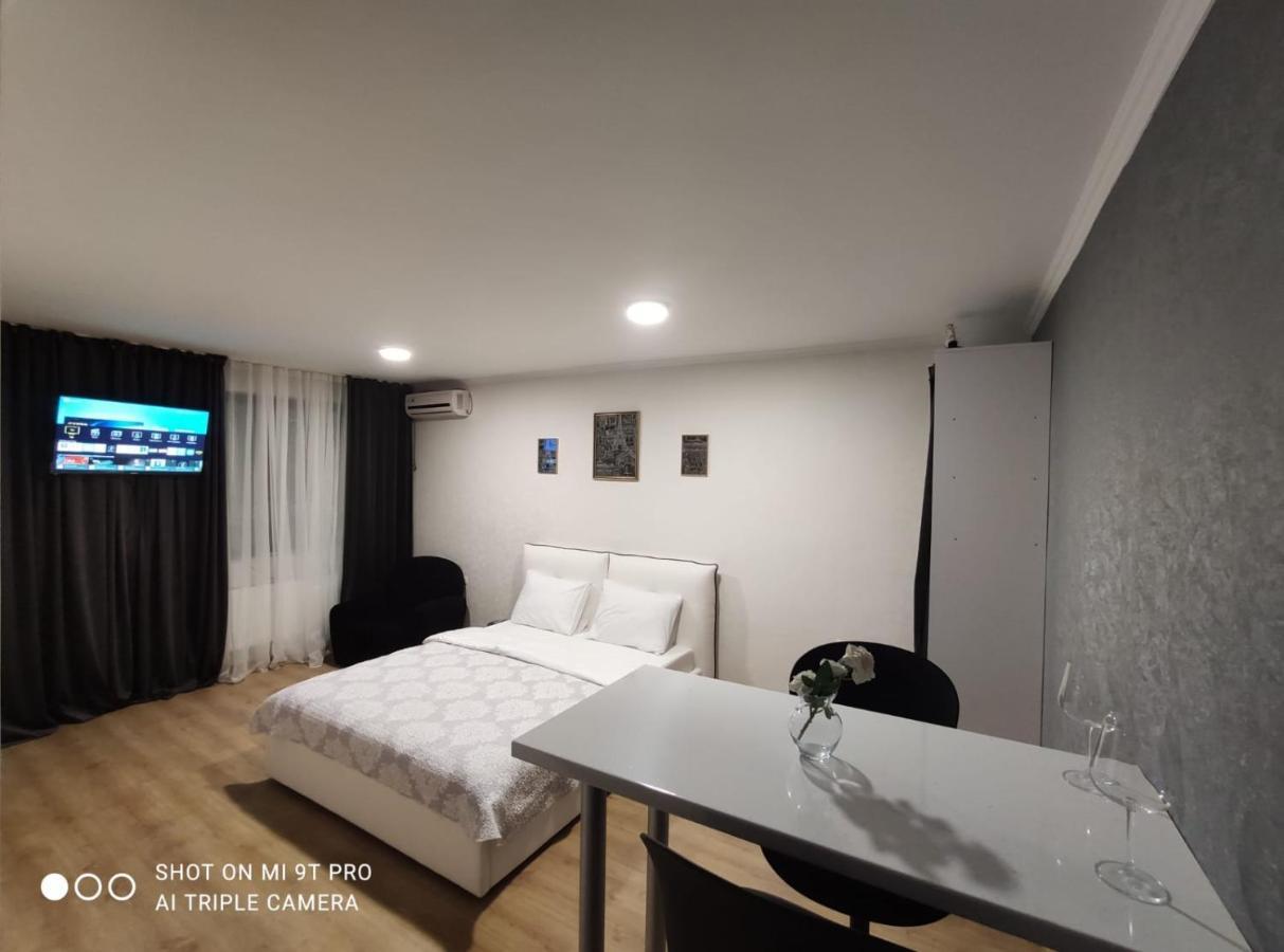 Studio In The Center Appartement Chişinǎu Buitenkant foto